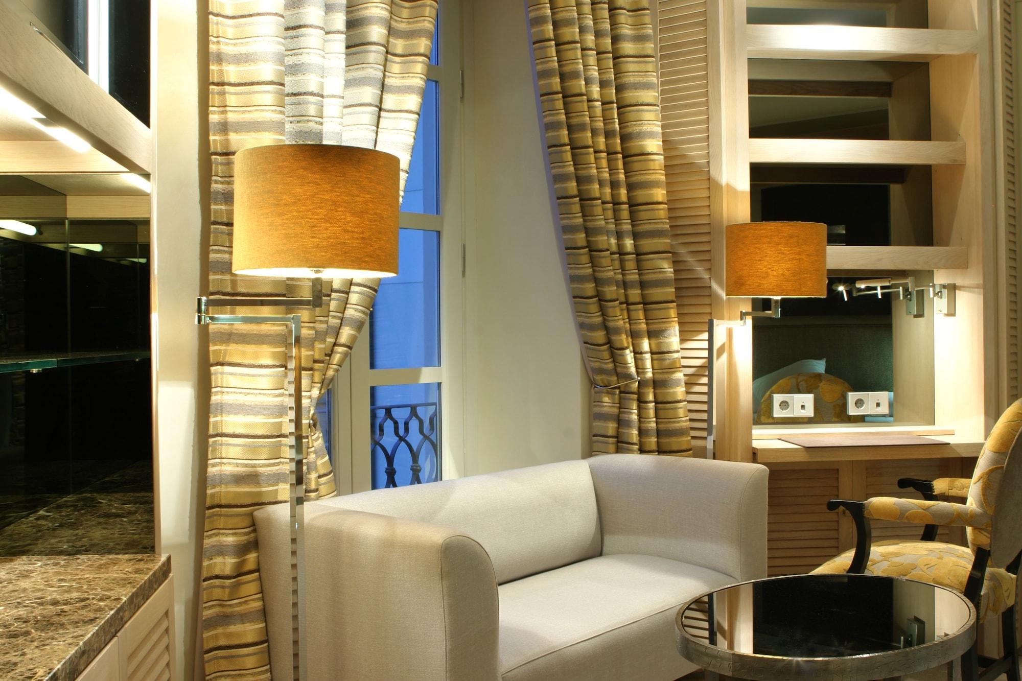 Hotel Oniria 4*